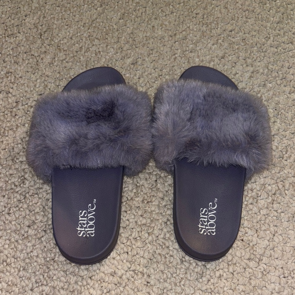 Stars Above Lavender Fuzzy Slides